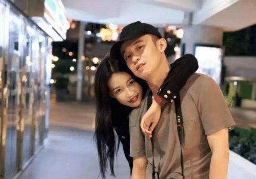 国产夫妻自拍在线观看,国产夫妻自拍，情感流露的私密影像